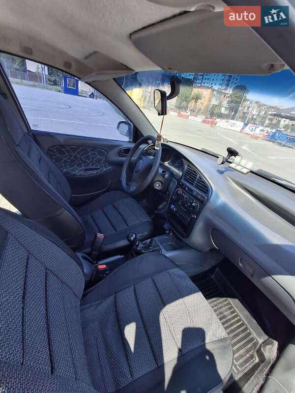 Седан Daewoo Lanos 2004 в Виннице