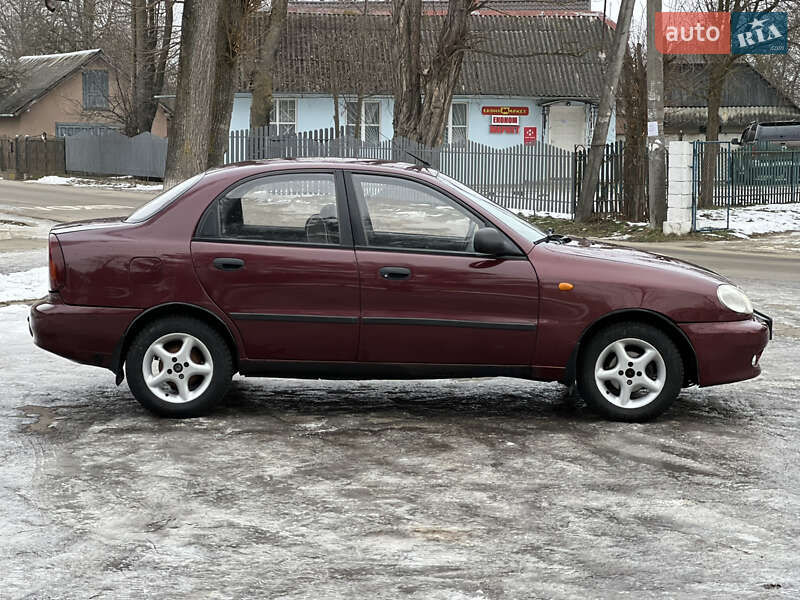 Седан Daewoo Lanos 2010 в Ивано-Франковске