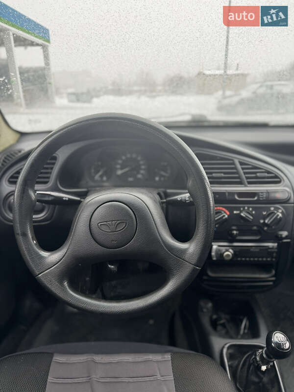 Седан Daewoo Lanos 2003 в Шостці
