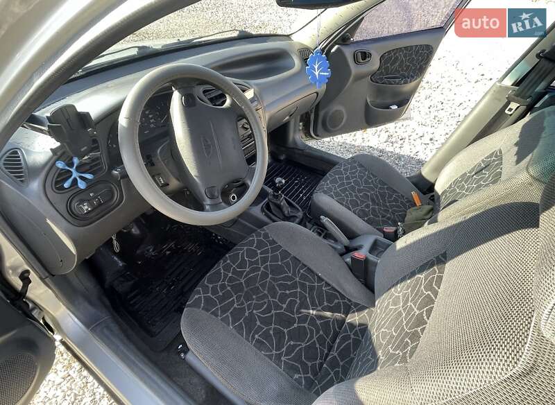 Седан Daewoo Lanos 2003 в Лебедине