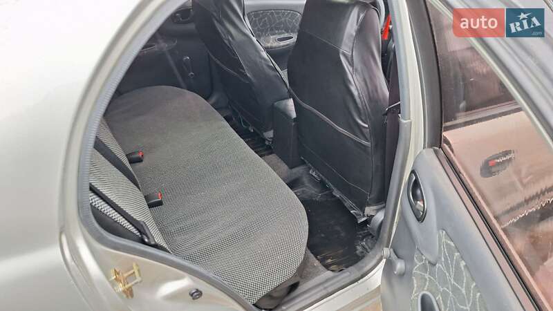 Седан Daewoo Lanos 2004 в Смеле