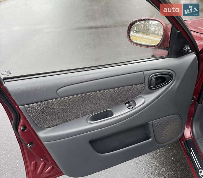 Седан Daewoo Lanos 2013 в Житомире