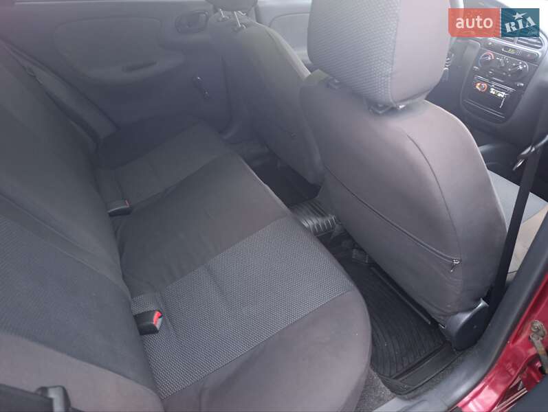 Седан Daewoo Lanos 2007 в Новониколаевке