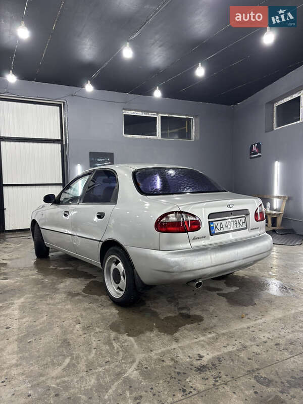 Седан Daewoo Lanos 2004 в Киеве