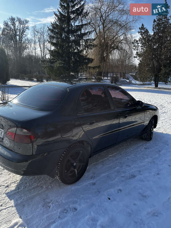 Седан Daewoo Lanos 2009 в Вольногорске