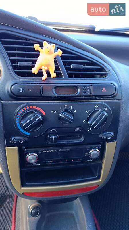 Седан Daewoo Lanos 2004 в Сновську