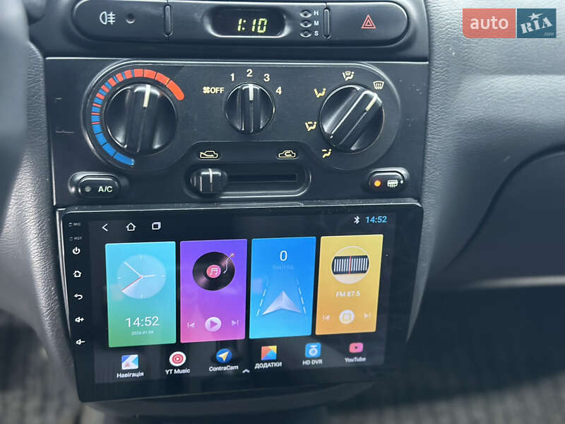 Седан Daewoo Lanos 2004 в Житомире