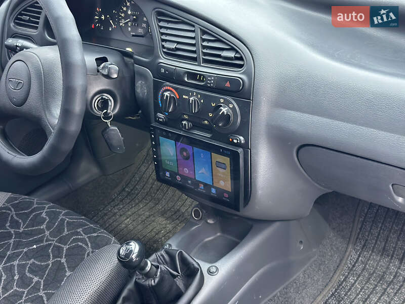 Седан Daewoo Lanos 2004 в Житомире