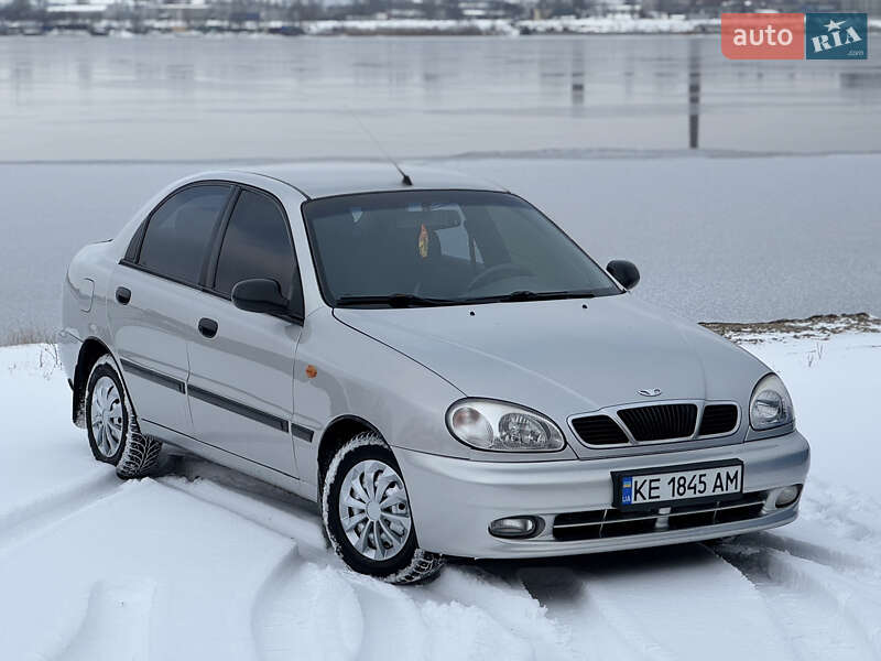 Седан Daewoo Lanos 2004 в Днепре