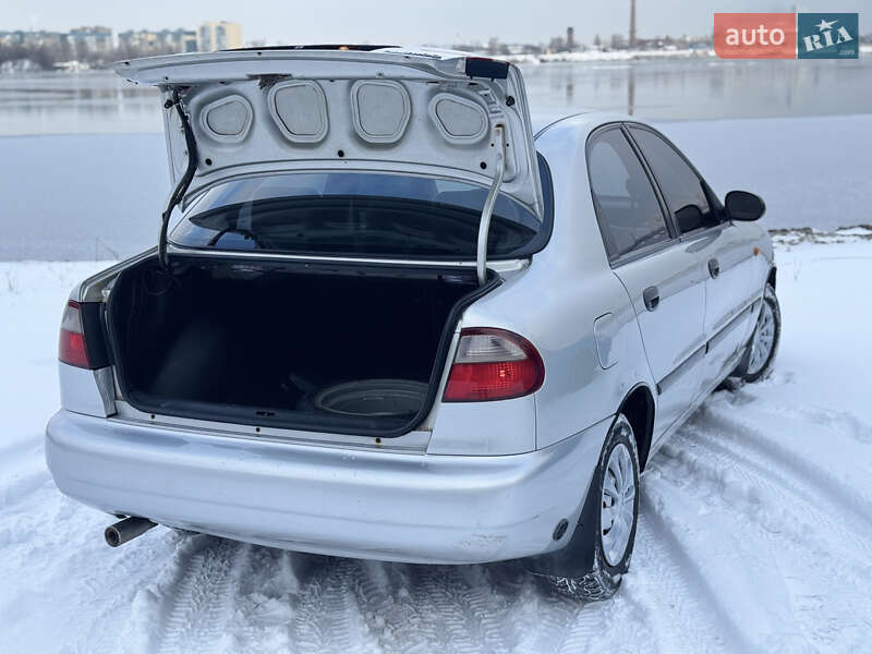 Седан Daewoo Lanos 2004 в Днепре