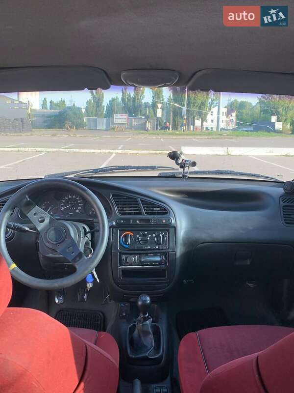 Хэтчбек Daewoo Lanos 1998 в Киеве