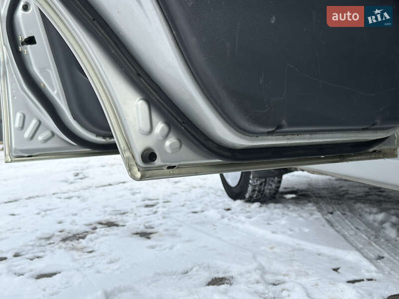 Седан Daewoo Lanos 2004 в Кривом Роге