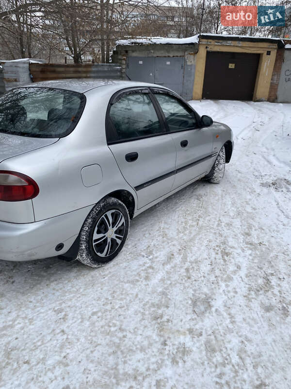 Седан Daewoo Lanos 2003 в Днепре