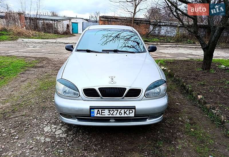 Хэтчбек Daewoo Lanos 2001 в Днепре