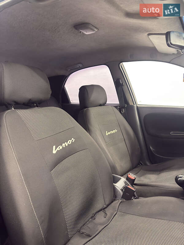 Седан Daewoo Lanos 2004 в Києві