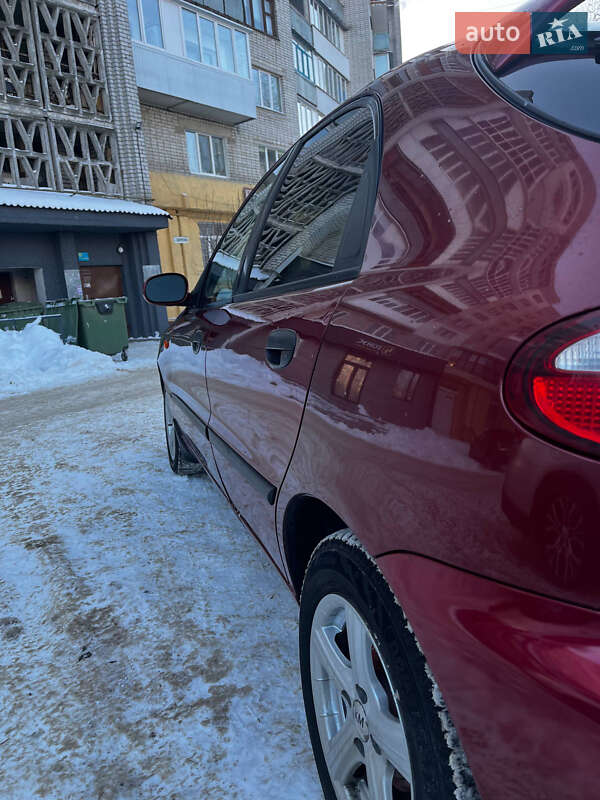 Хэтчбек Daewoo Lanos 2003 в Житомире