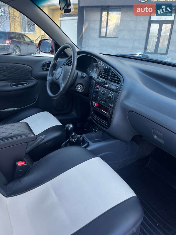 Хэтчбек Daewoo Lanos 2003 в Житомире
