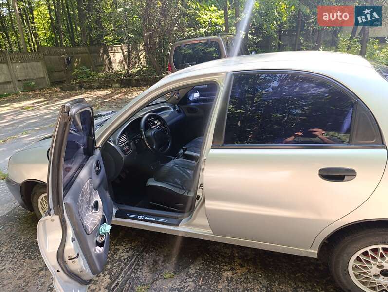 Седан Daewoo Lanos 2003 в Дунаївцях