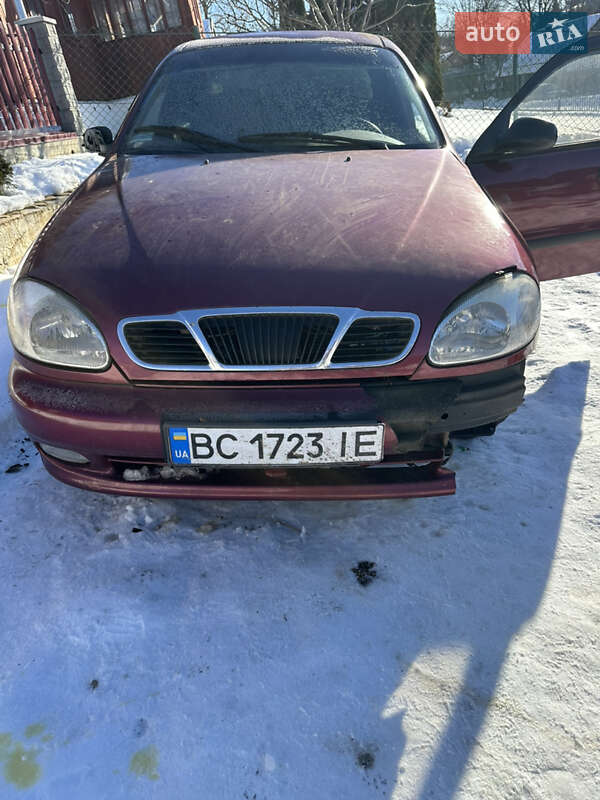 Седан Daewoo Lanos 2001 в Львові
