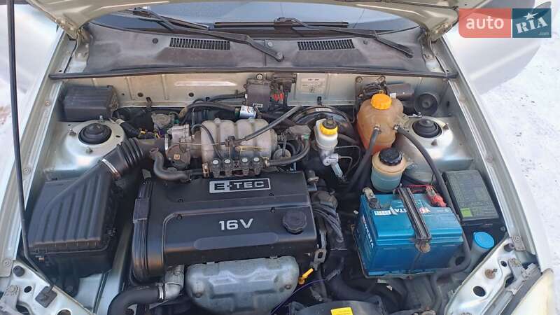 Седан Daewoo Lanos 2009 в Корюківці