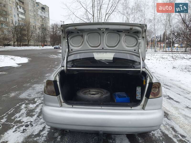Седан Daewoo Lanos 2005 в Кременчуці