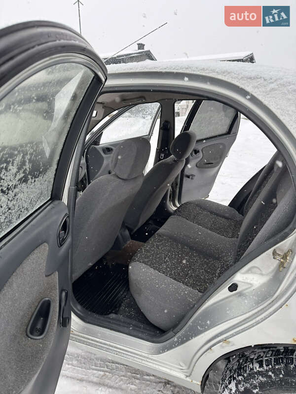 Седан Daewoo Lanos 2004 в Львові фото 10 Седан Daewoo Lanos 2004 в Львові