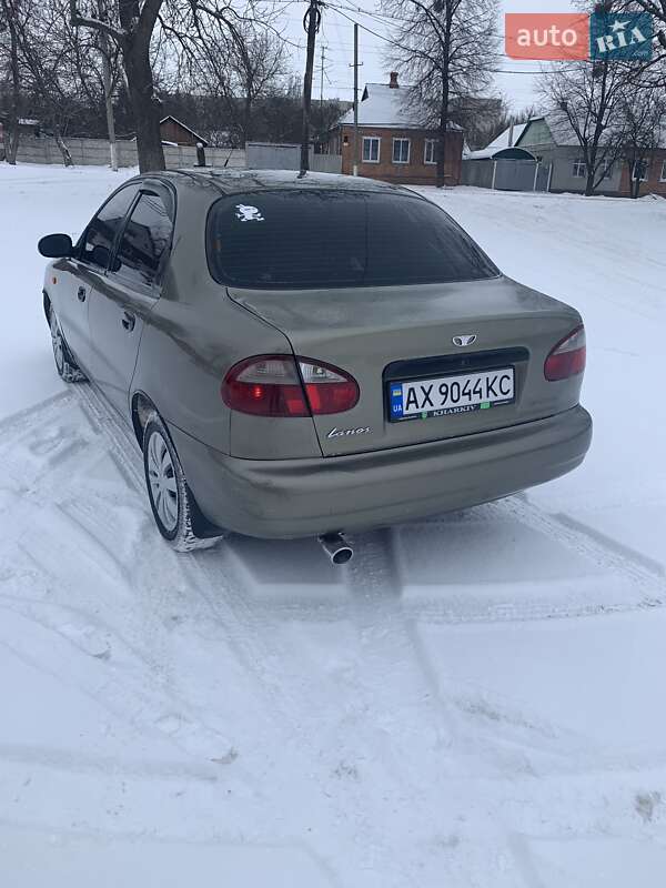 Седан Daewoo Lanos 2004 в Валках