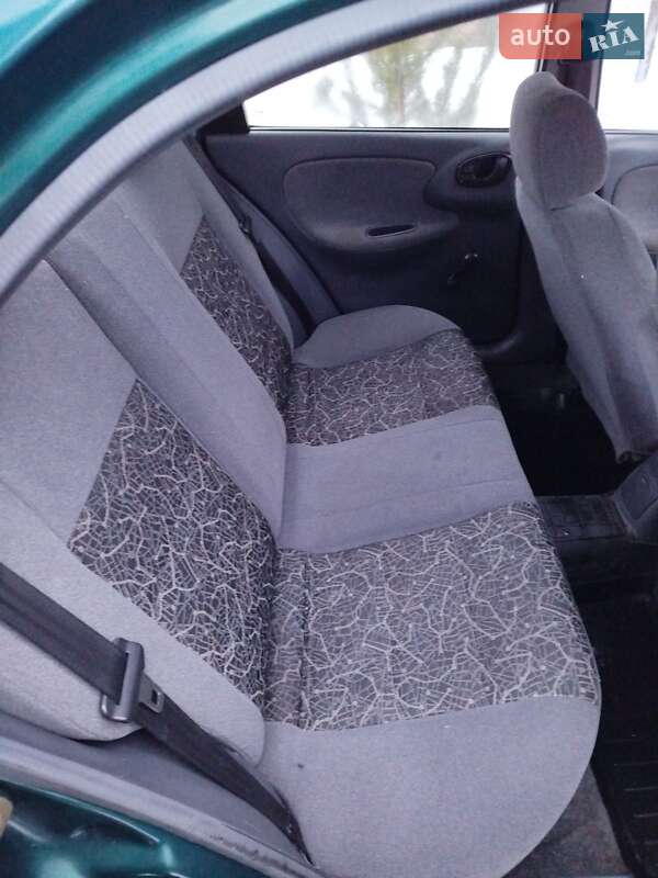 Седан Daewoo Lanos 2005 в Ровно