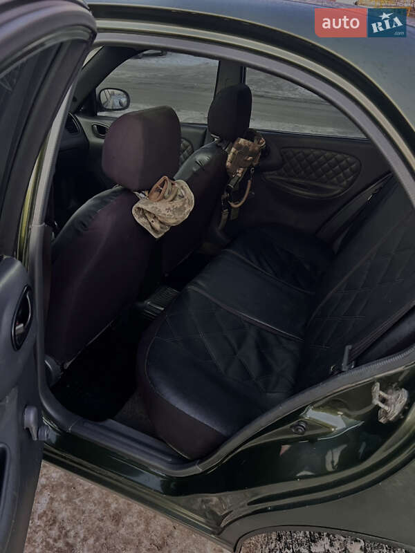 Седан Daewoo Lanos 2006 в Киеве