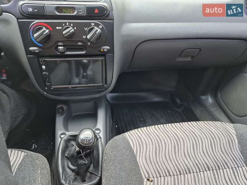 Седан Daewoo Lanos 2012 в Василькові