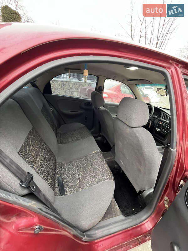 Седан Daewoo Lanos 2006 в Львове