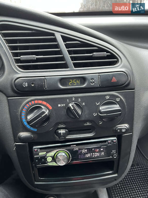 Седан Daewoo Lanos 2006 в Львове