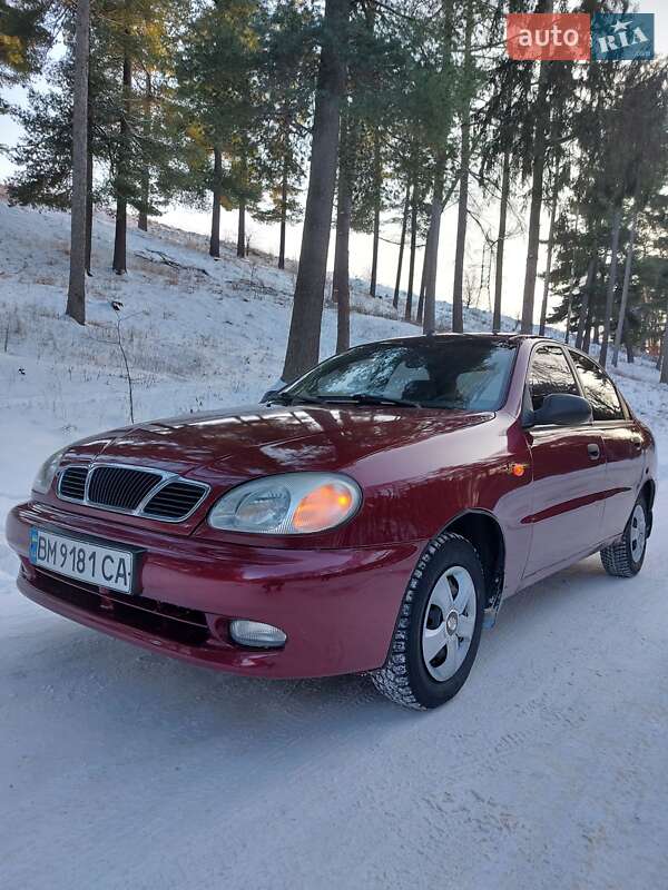 Седан Daewoo Lanos 2009 в Тростянці