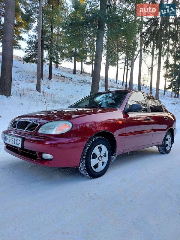 Седан Daewoo Lanos 2009 в Тростянці