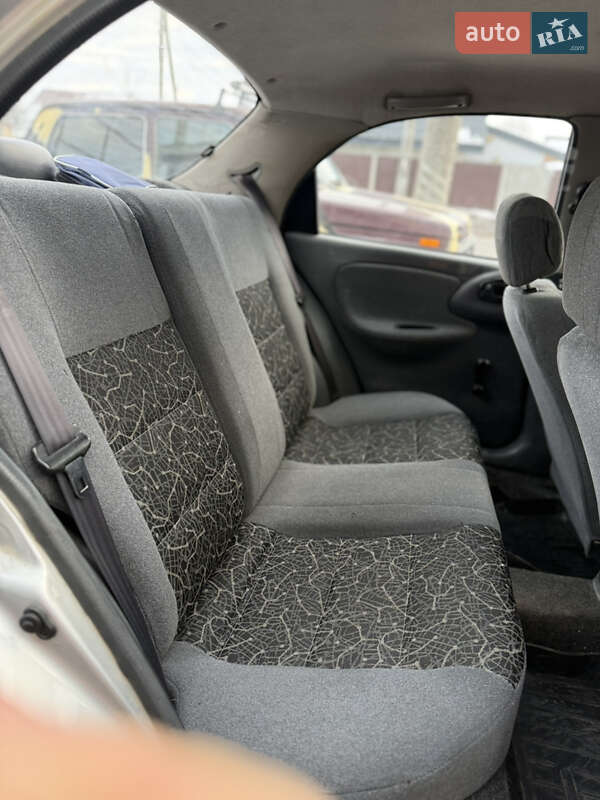 Седан Daewoo Lanos 2006 в Дунаївцях