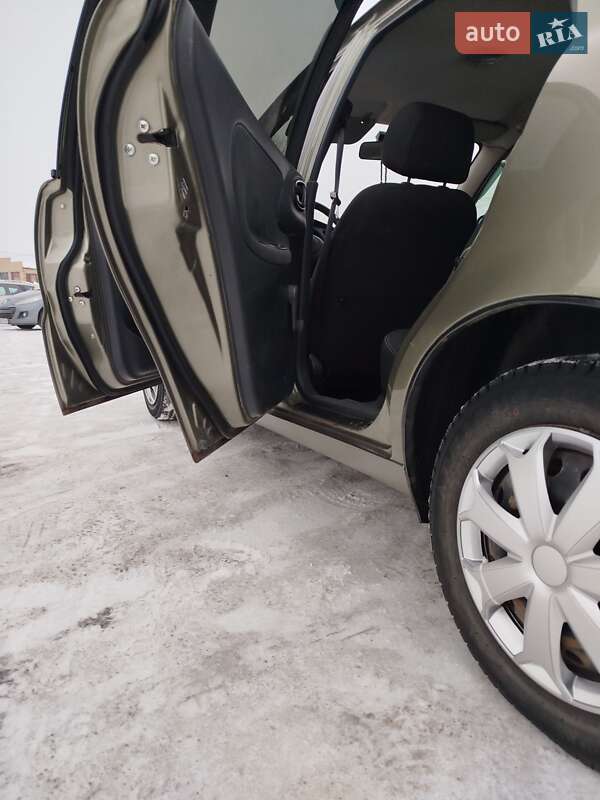 Седан Daewoo Lanos 2008 в Житомирі