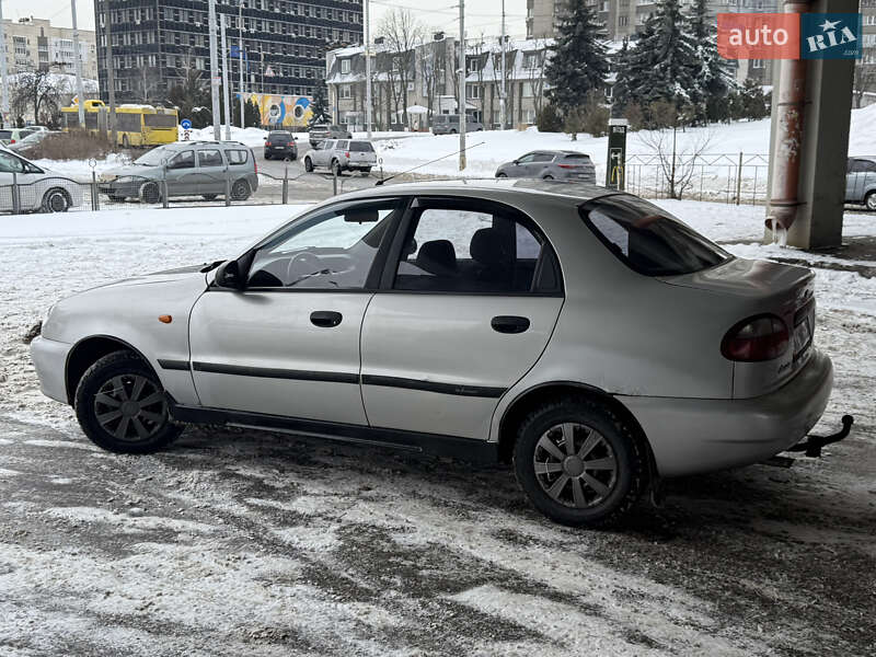 Седан Daewoo Lanos 2003 в Києві