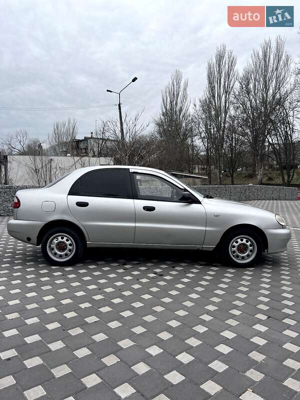Седан Daewoo Lanos 2003 в Запорожье