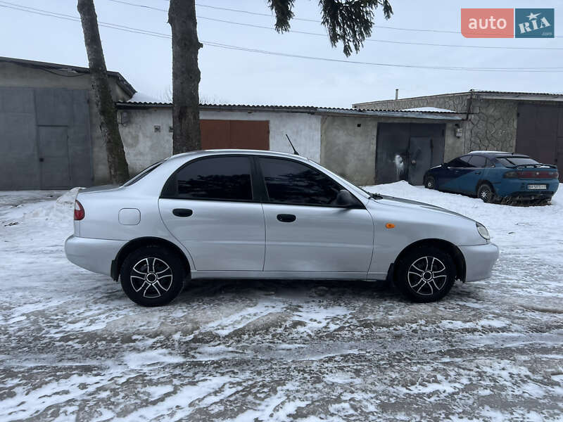 Седан Daewoo Lanos 2003 в Изяславе
