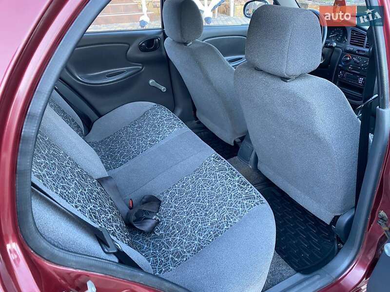 Седан Daewoo Lanos 2011 в Виннице