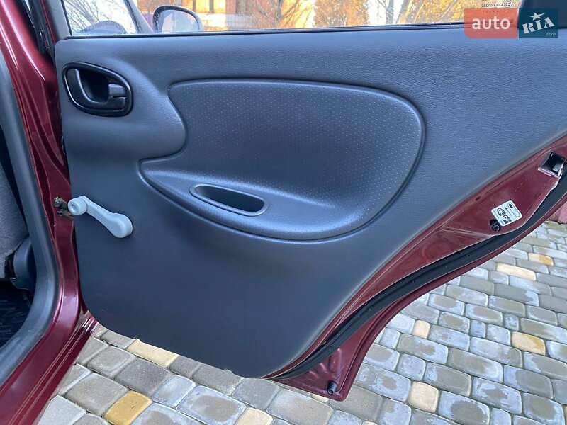 Седан Daewoo Lanos 2011 в Виннице