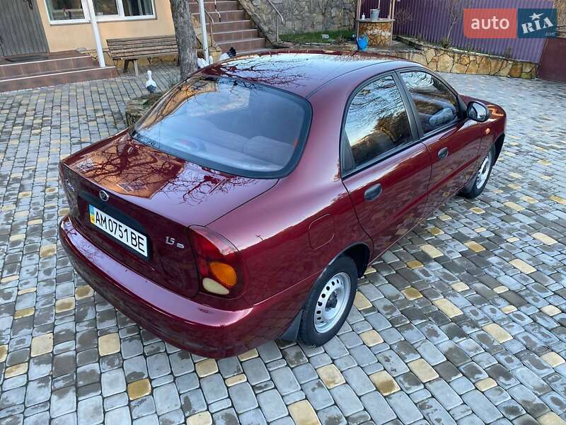 Седан Daewoo Lanos 2011 в Виннице