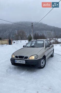 Седан Daewoo Lanos 2004 в Ланчине