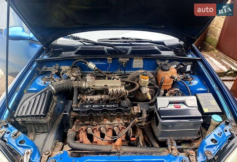 Седан Daewoo Lanos 1998 в Новониколаевке