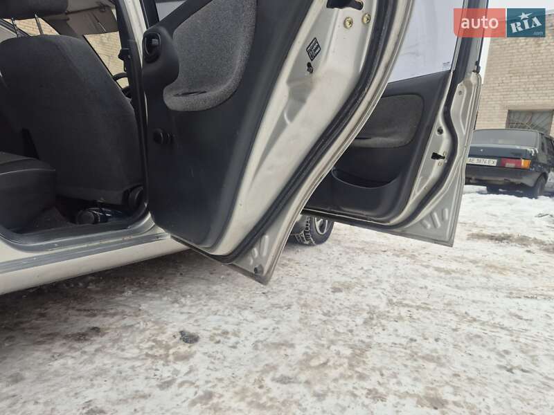 Седан Daewoo Lanos 2006 в Днепре