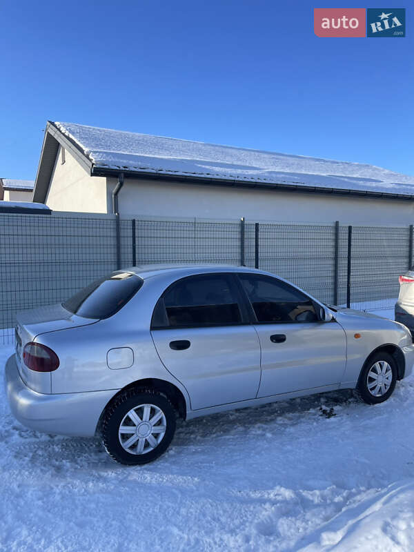 Седан Daewoo Lanos 2005 в Борисполі