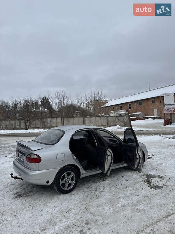 Седан Daewoo Lanos 2003 в Умані