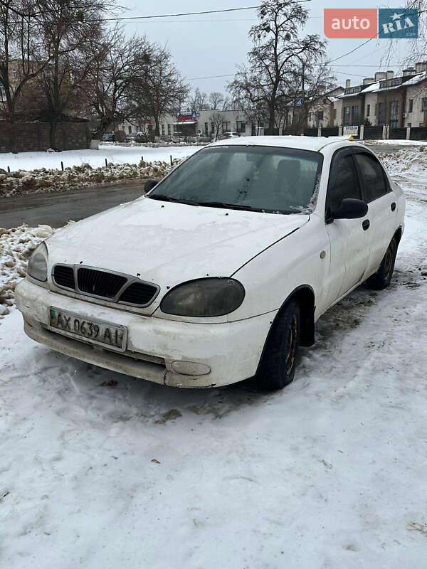 Седан Daewoo Lanos 2002 в Харкові