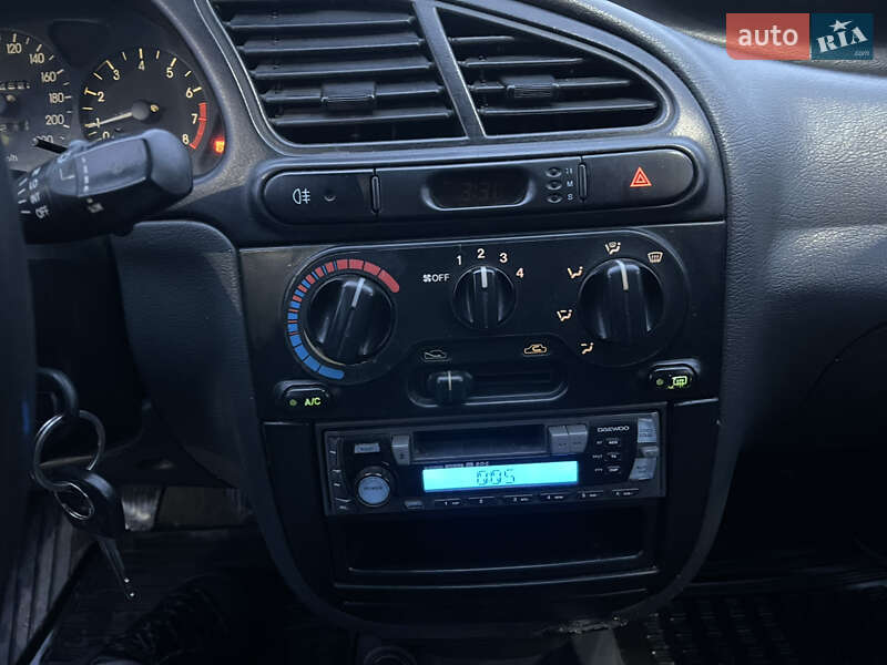 Седан Daewoo Lanos 2006 в Мукачевому