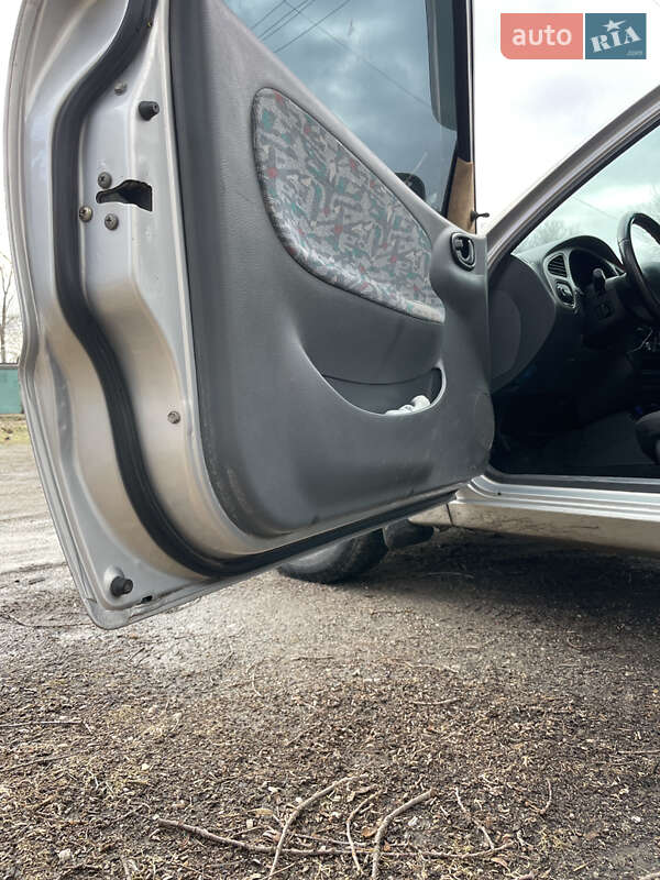 Хетчбек Daewoo Lanos 1998 в Запоріжжі